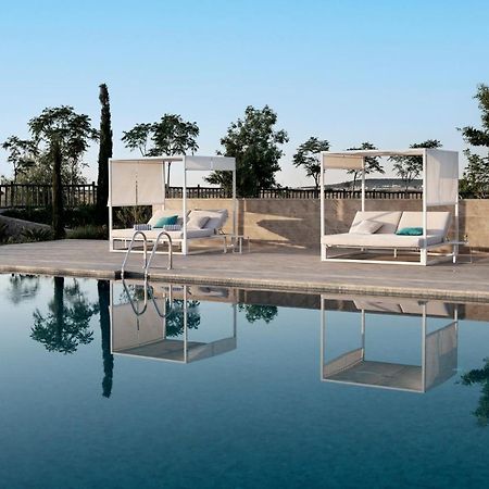 Hospes Palacio De Arenales & Spa Касерес Экстерьер фото 3D rendering of a poolside scene