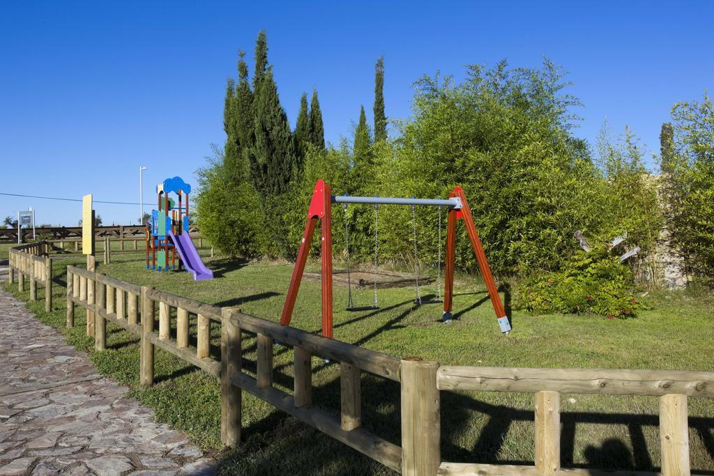 Hospes Palacio De Arenales & Spa Касерес Экстерьер фото Playground