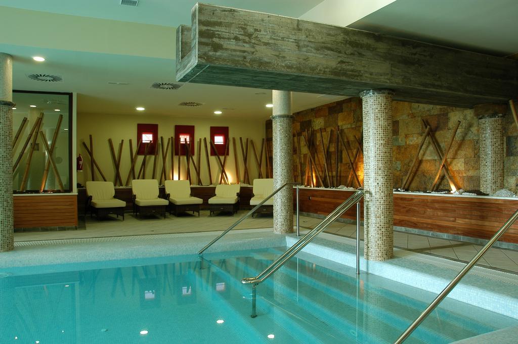 Hospes Palacio De Arenales & Spa Касерес Экстерьер фото The spa at the Hotel Axelmannstein