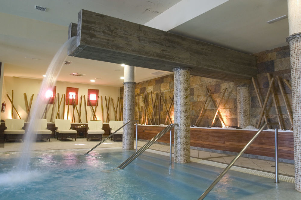 Hospes Palacio De Arenales & Spa Касерес Экстерьер фото Spa at the Hotel